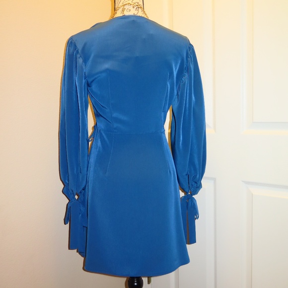 TopShop ☆ *NWT* Tie Cuff Wrap Mini Dress Sz US6 - Picture 6 of 8